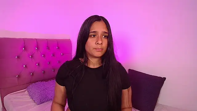 mae nathan  online show from June 9, 2026, 3:51 am