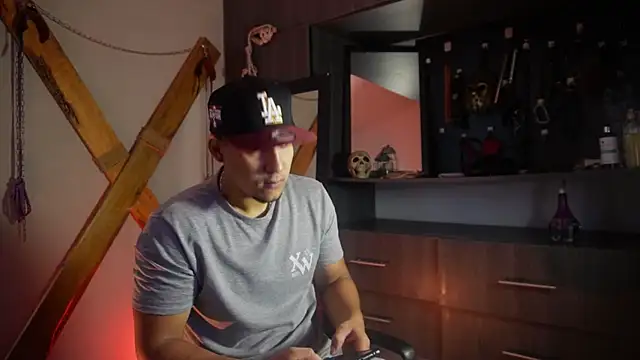 massimo vidal  online show from September 20, 2025, 12:39 pm