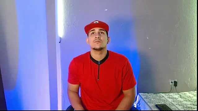 massimo vidal  online show from November 27, 2025, 5:37 pm