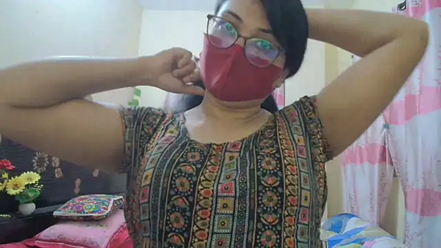 Elena cruz5 online show from March 8, 2026, 6:23 pm