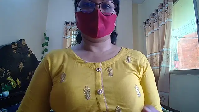 Elena cruz5 online show from April 21, 2026, 3:46 am