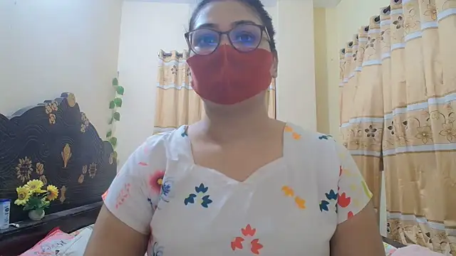 Elena cruz5 online show from June 4, 2026, 4:13 pm