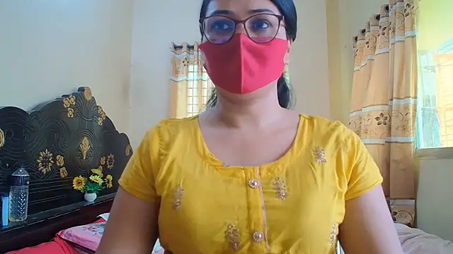Snapshot of Elena_cruz5 chatting on June 17, 2026, 3:42 am Elena cruz5 online show from June 17, 2026, 3:42 am