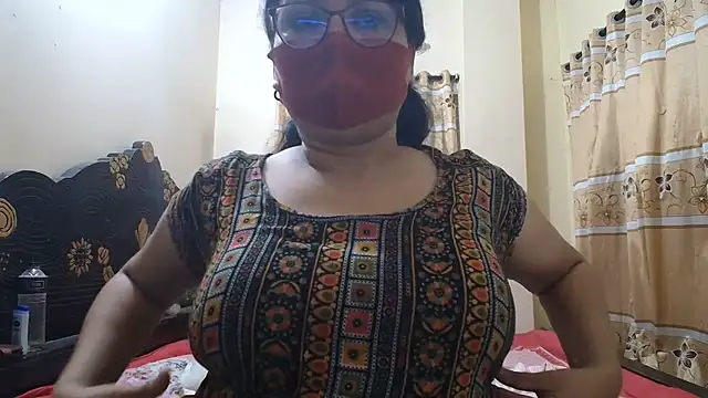 Snapshot of Elena_cruz5 chatting on June 24, 2026, 6:51 pm Elena cruz5 online show from June 24, 2026, 6:51 pm