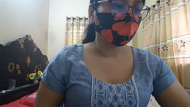 Snapshot of Elena_cruz5 chatting on July 12, 2026, 6:48 am Elena cruz5 online show from July 12, 2026, 6:48 am