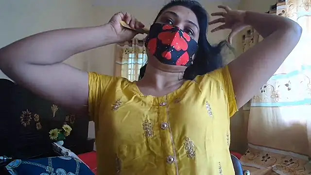 Snapshot of Elena_cruz5 chatting on July 19, 2026, 4:38 am Elena cruz5 online show from July 19, 2026, 4:38 am