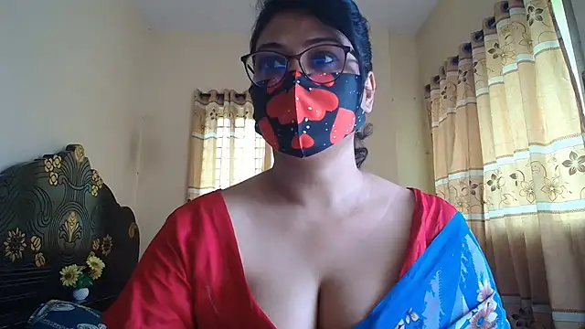 Snapshot of Elena_cruz5 chatting on July 20, 2026, 3:32 am Elena cruz5 online show from July 20, 2026, 3:32 am