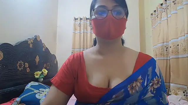 Snapshot of Elena_cruz5 chatting on July 20, 2026, 12:40 pm Elena cruz5 online show from July 20, 2026, 12:40 pm