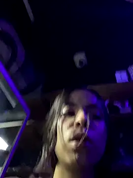 sashaxxx1630 online show from November 3, 2025, 5:42 am