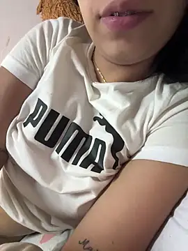 lulizoee online show from April 8, 2026, 5:35 pm