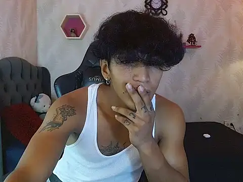 bull cam online show from November 12, 2025, 5:13 pm