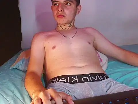 NoahAyala online show from November 27, 2025, 6:37 am