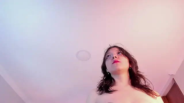 Nina Ford online show from May 28, 2026, 3:04 am