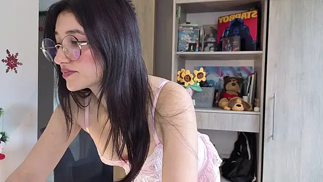 AlessandraLB online show from December 22, 2025, 7:22 pm