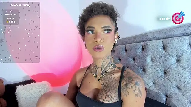 michell danna online show from October 25, 2025, 9:06 am