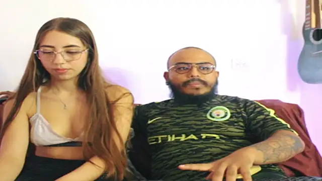  leda swan  online show from September 19, 2025, 2:24 am