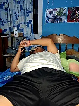 ramito1007 online show from October 29, 2025, 4:15 am