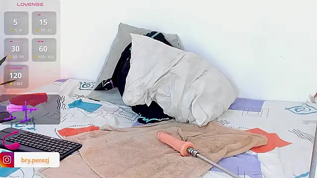 Snapshot of bryXonStorm chatting on October 5, 2025, 2:10 am bryXonStorm online show from October 5, 2025, 2:10 am