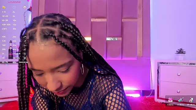 AikoSnow online show from September 13, 2025, 6:40 pm