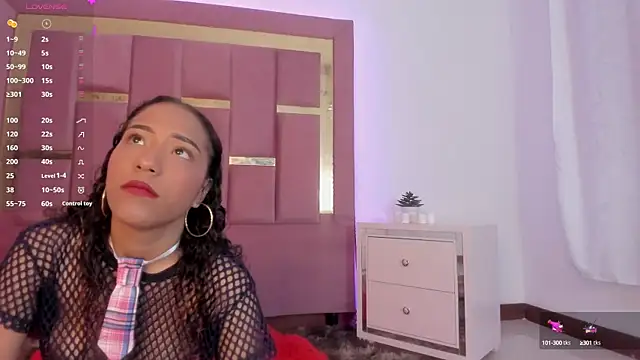 AikoSnow online show from September 27, 2025, 4:23 pm