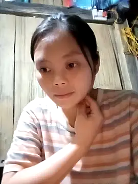 omiu-baby online show from October 6, 2025, 12:24 pm