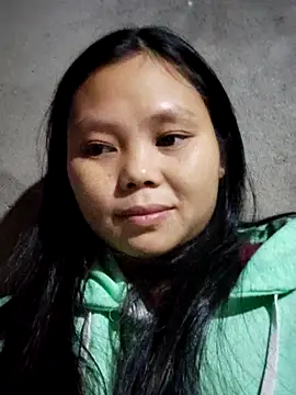 omiu-baby online show from November 19, 2025, 1:27 am