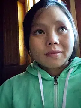 omiu-baby online show from November 29, 2025, 1:52 am