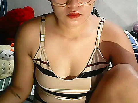 xxkitty27xx online show from September 12, 2025, 1:38 am