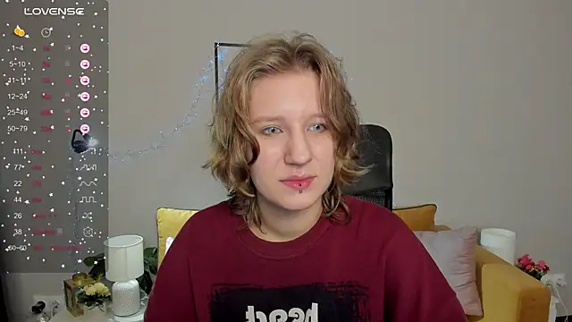 Hailey Foxy online show from October 4, 2025, 8:45 am