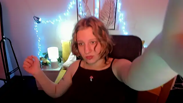 Hailey Foxy online show from October 15, 2025, 8:58 am