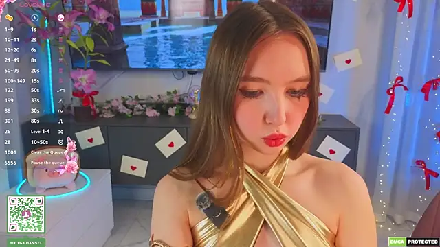 ElfredaTupy online show from April 21, 2026, 1:42 am