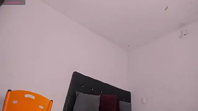 Alanna uwu online show from October 19, 2025, 8:42 pm