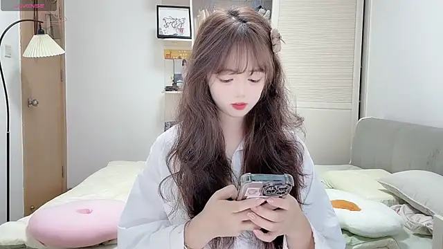 Snapshot of DDDDDoremi chatting on October 8, 2025, 3:04 am DDDDDoremi online show from October 8, 2025, 3:04 am