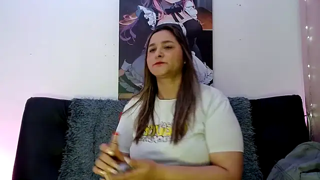 LAHILA COOPERR online show from November 17, 2025, 12:22 pm