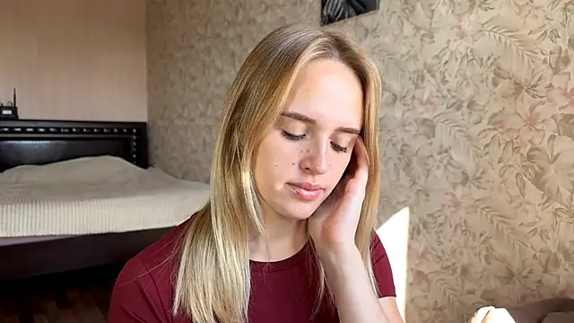 ElisabetLorney online show from September 10, 2025, 8:14 am