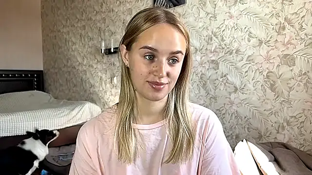 ElisabetLorney online show from September 11, 2025, 7:41 am