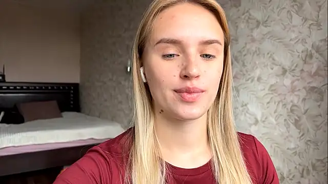 ElisabetLorney online show from September 26, 2025, 8:07 am