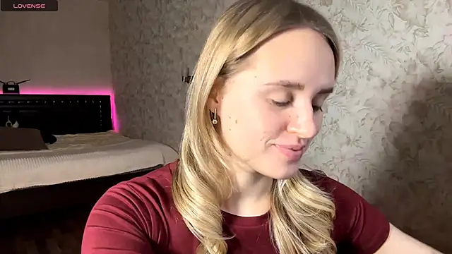 ElisabetLorney online show from December 2, 2025, 8:08 am