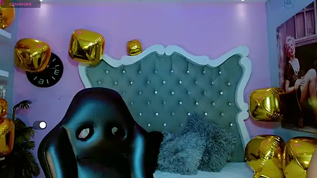 Honey Moontsts online show from March 20, 2026, 11:59 am