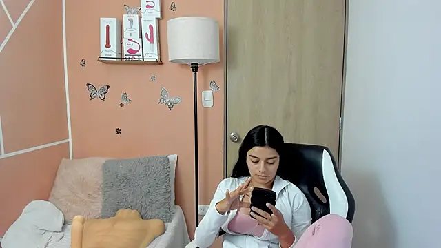 valerihouse online show from December 26, 2024, 9:37 pm