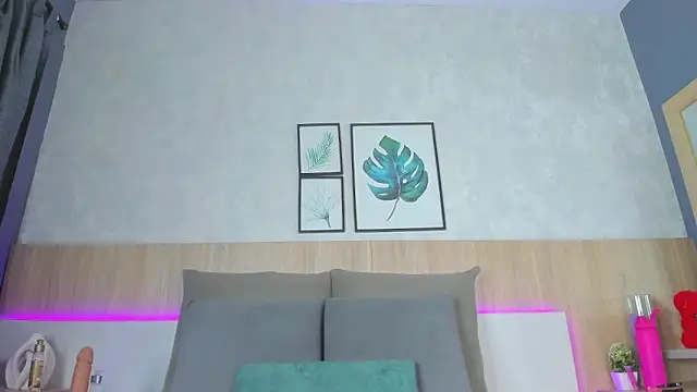 mia gate online show from November 17, 2025, 11:38 am