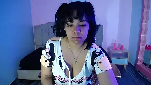 Vivi rosse ch online show from October 16, 2025, 3:29 am