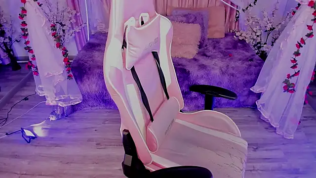 Arhy Blonde online show from September 12, 2025, 1:00 pm