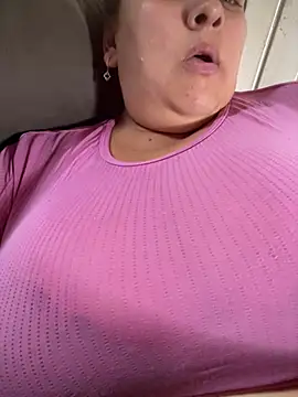 bruna438 online show from March 18, 2026, 5:49 pm