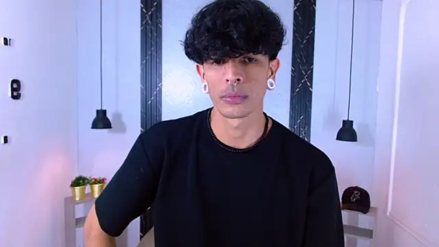 Franvill Trato online show from October 2, 2025, 7:21 pm