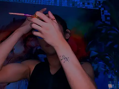 Cristal Gem1 online show from November 17, 2025, 11:49 am