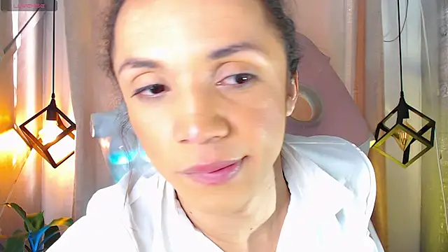 Snapshot of Cristal_Gem1 chatting on May 3, 2026, 11:49 am Cristal Gem1 online show from May 3, 2026, 11:49 am
