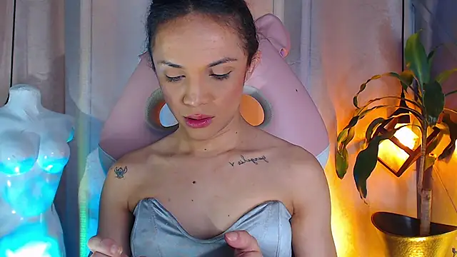 Snapshot of Cristal_Gem1 chatting on May 15, 2026, 11:50 am Cristal Gem1 online show from May 15, 2026, 11:50 am