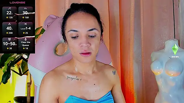 Snapshot of Cristal_Gem1 chatting on June 7, 2026, 11:47 am Cristal Gem1 online show from June 7, 2026, 11:47 am