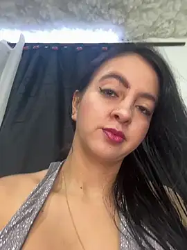 salo-rousee online show from December 17, 2025, 4:57 pm